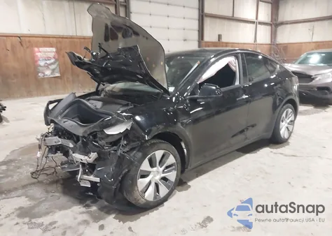 2024 Tesla Model Y Long Range Dual Motor All-Wheel Drive from USA, damaged, VIN 7SAYGDEE6RA237102